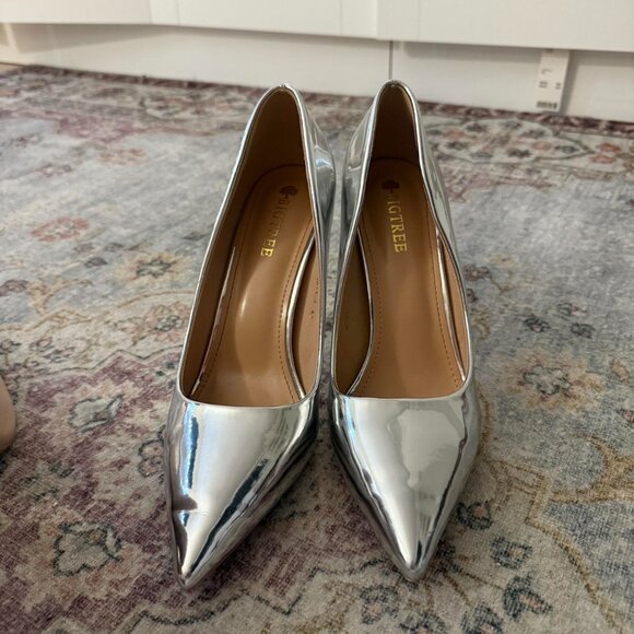 Women's Silver Courts - Picture 2 of 4